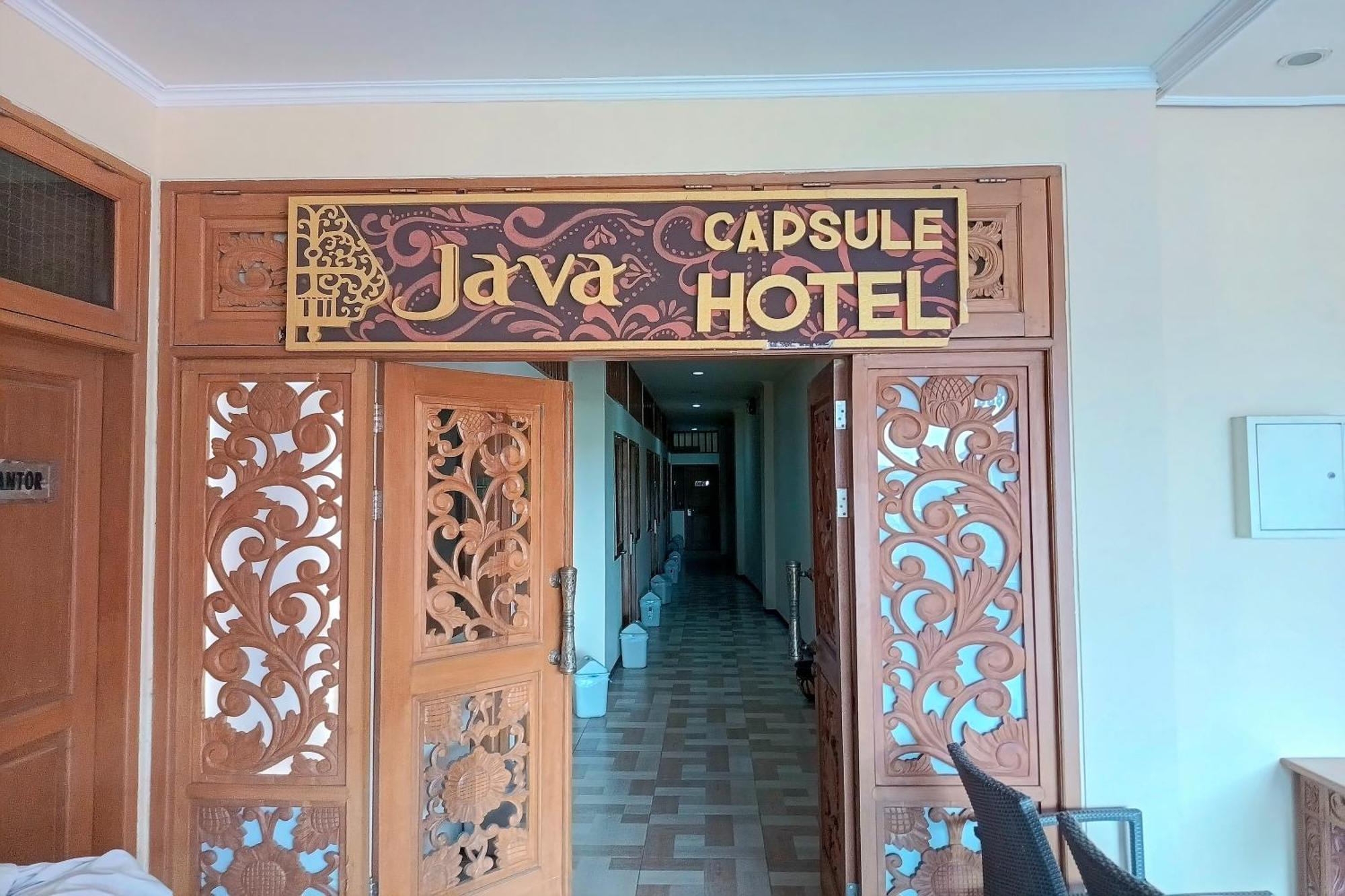 Java Capsule Hotel Malang Esterno foto